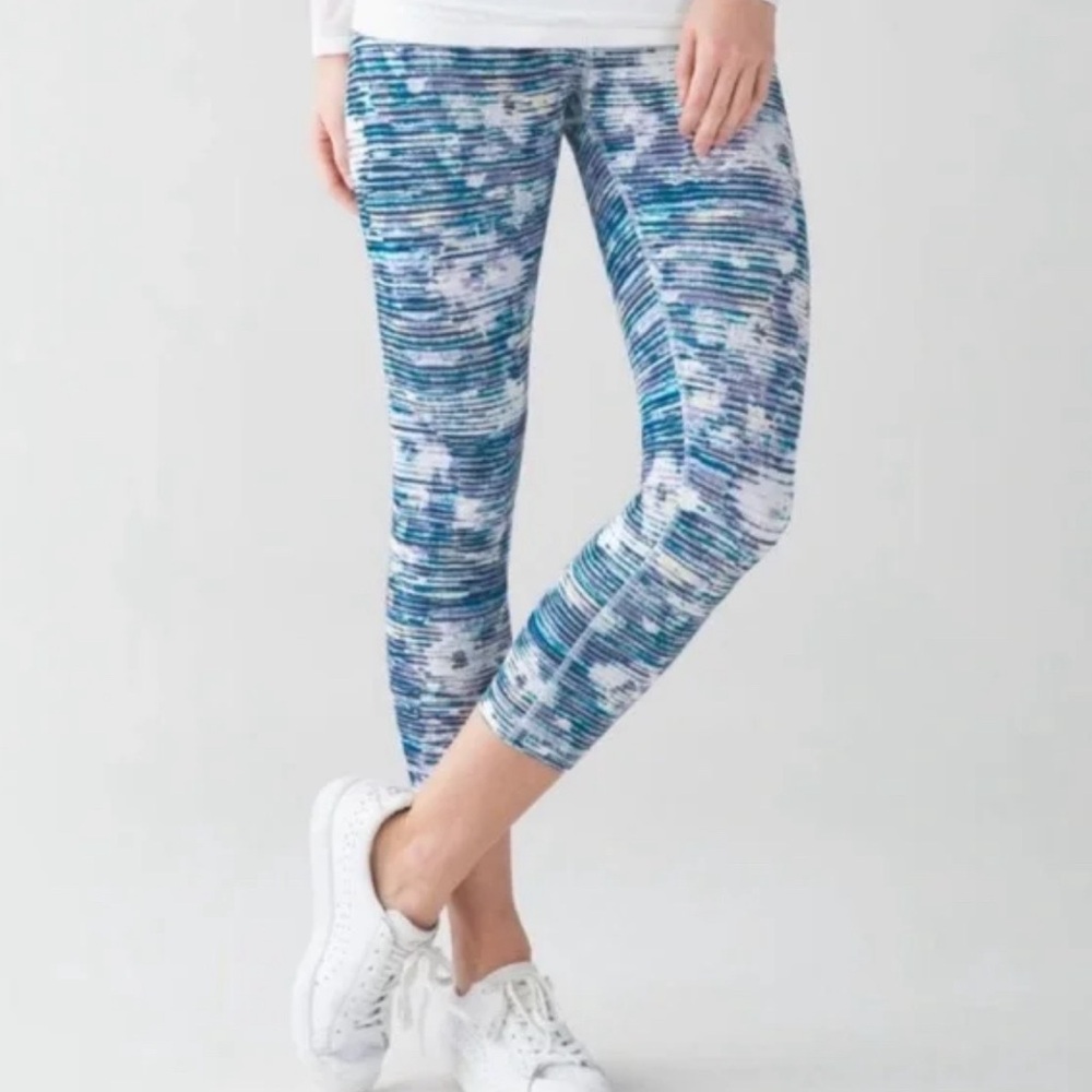 Lululemon Inspire Crop I